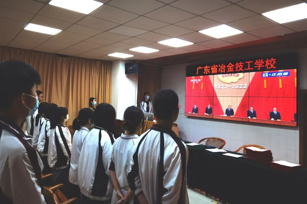 跟党走2.jpg 跟党走2.jpg