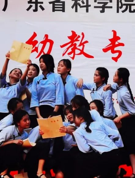 幼教毕业汇演7-3.jpg 幼教毕业汇演7-3.jpg
