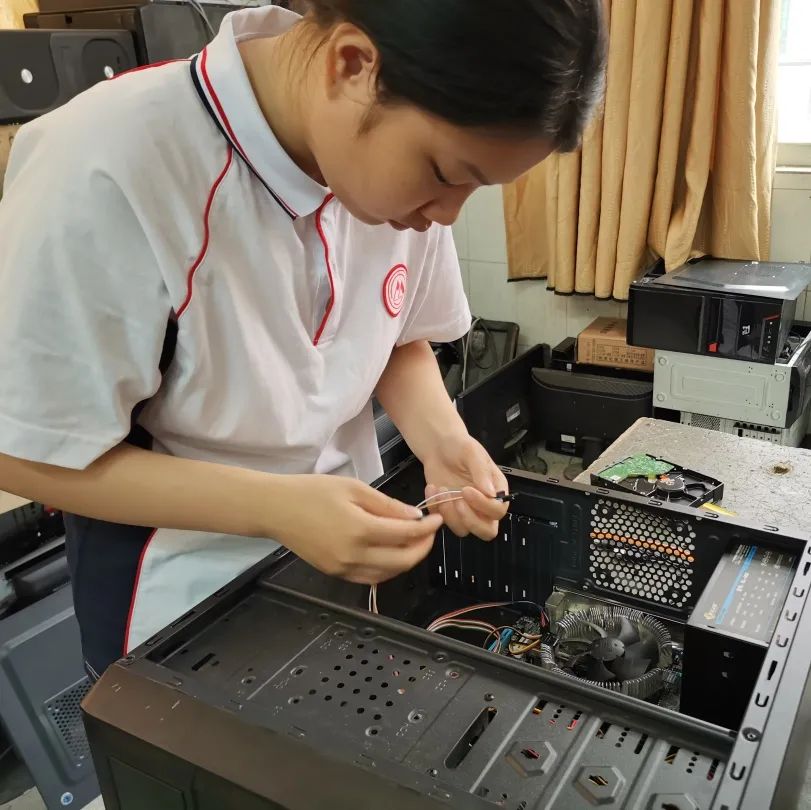 计算机维修1.jpg 计算机维修1.jpg